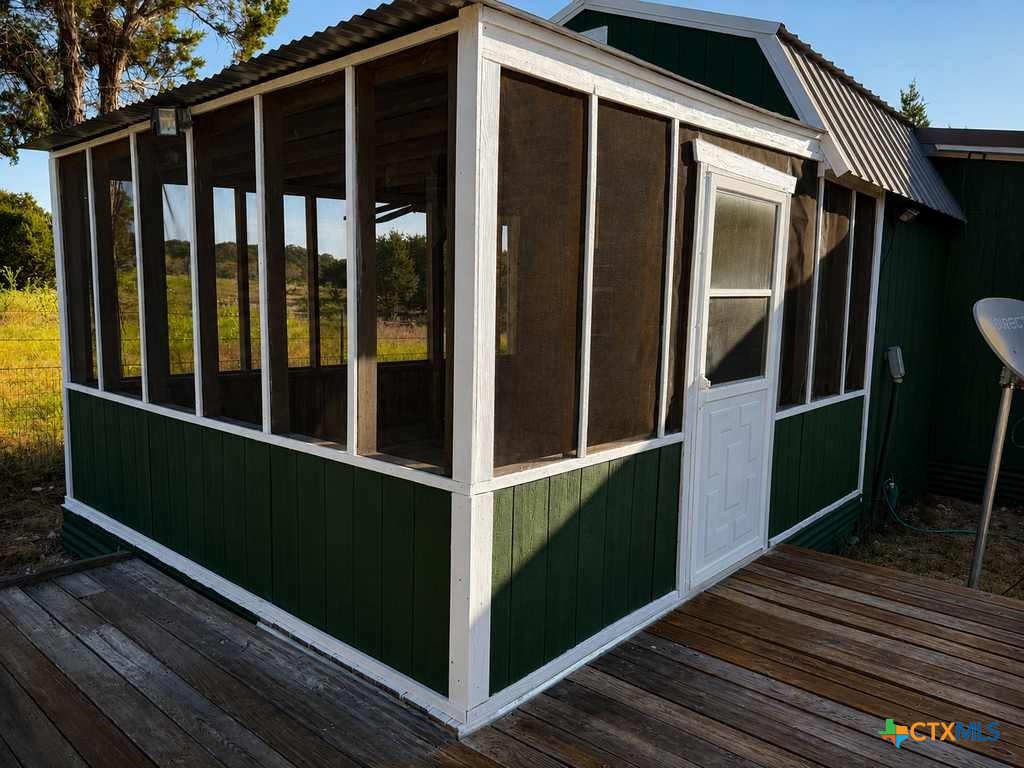 1098 Winter Road Property Photo 10