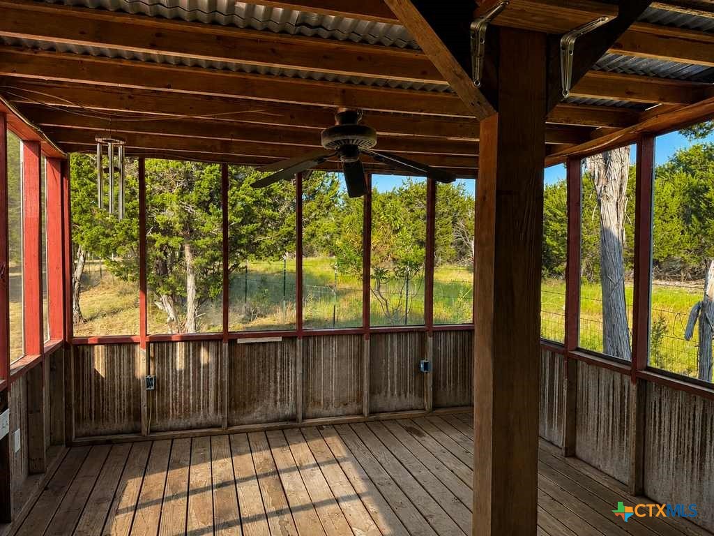 1098 Winter Road Property Photo 11