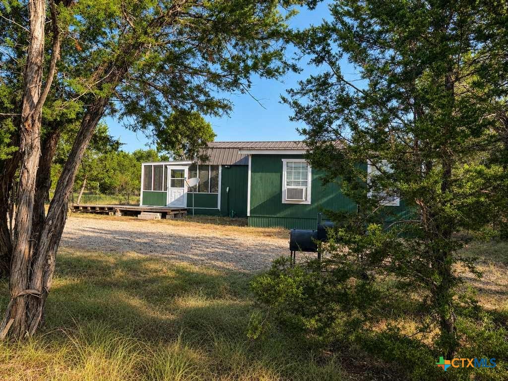 1098 Winter Road Property Photo 23
