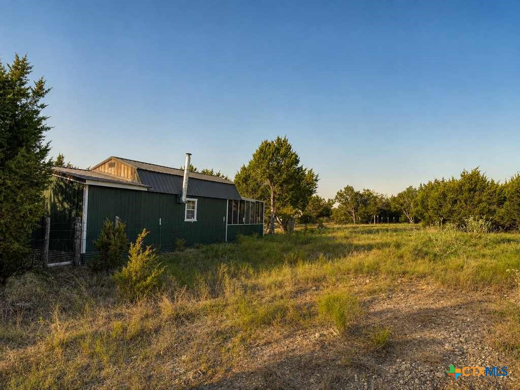1098 Winter Road Property Photo 27
