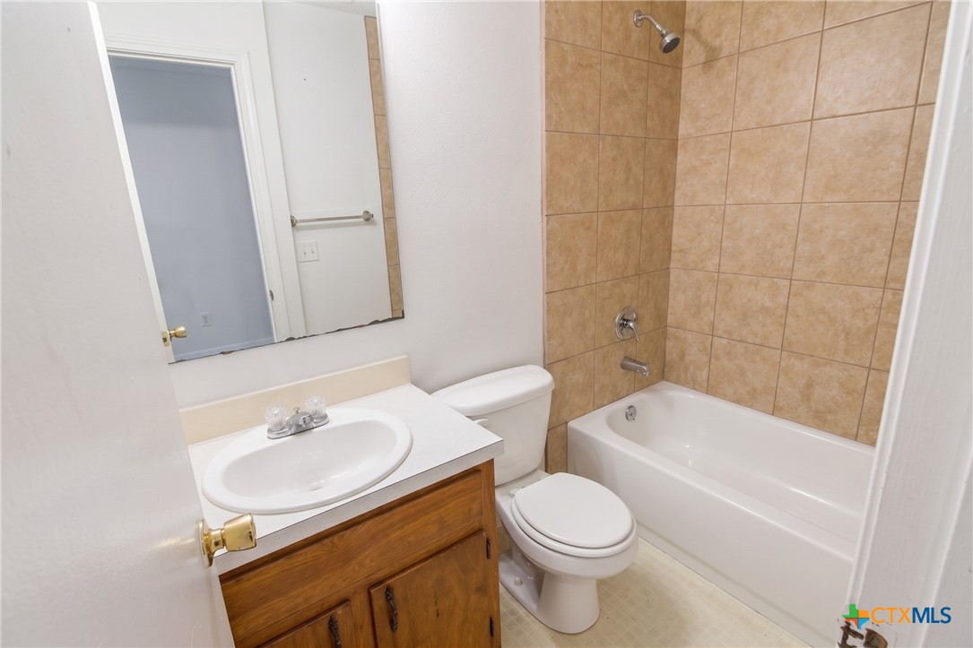 508 Mary Street Property Photo 9