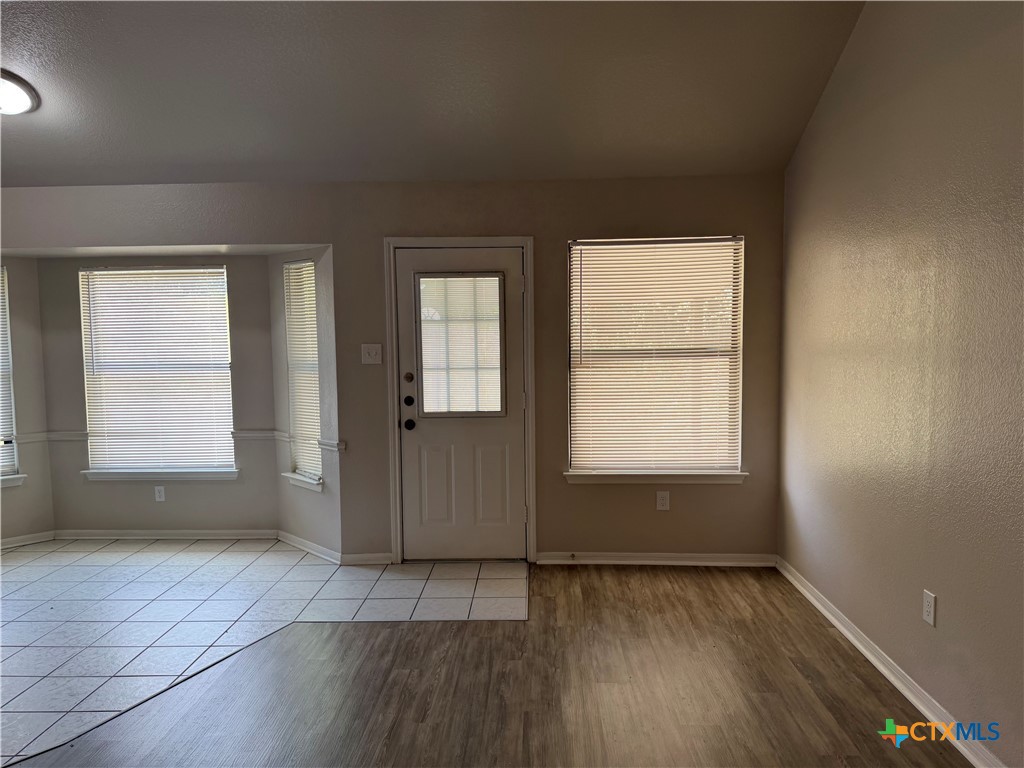 916 Whirlaway Drive Property Photo 6