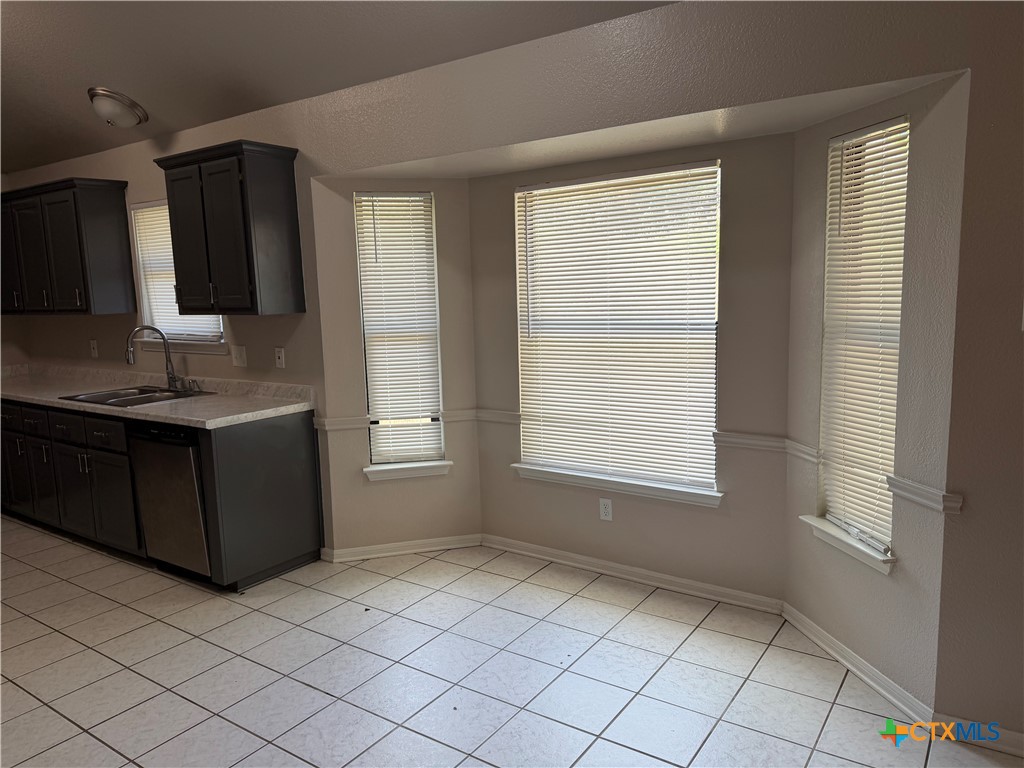 916 Whirlaway Drive Property Photo 7