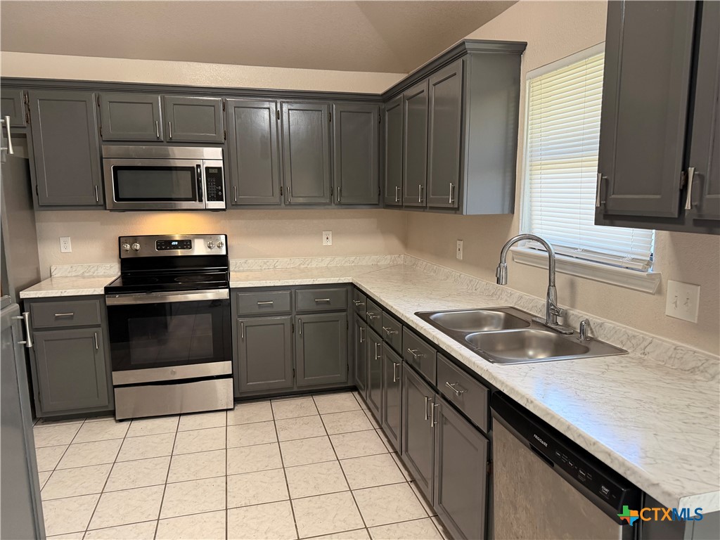916 Whirlaway Drive Property Photo 8