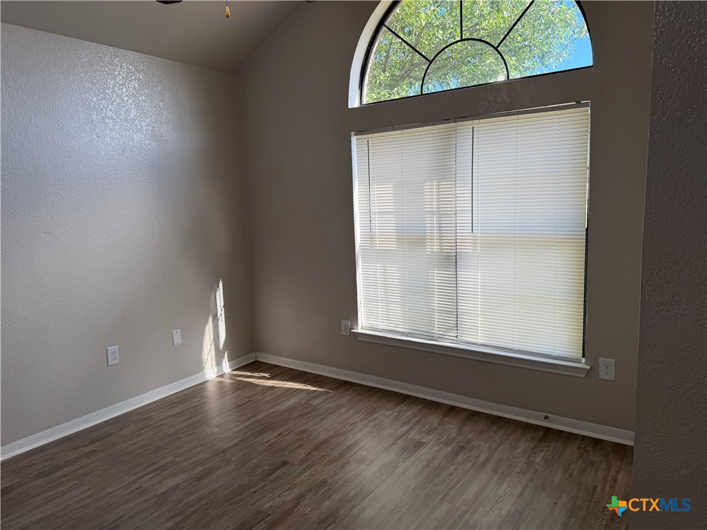 916 Whirlaway Drive Property Photo 18