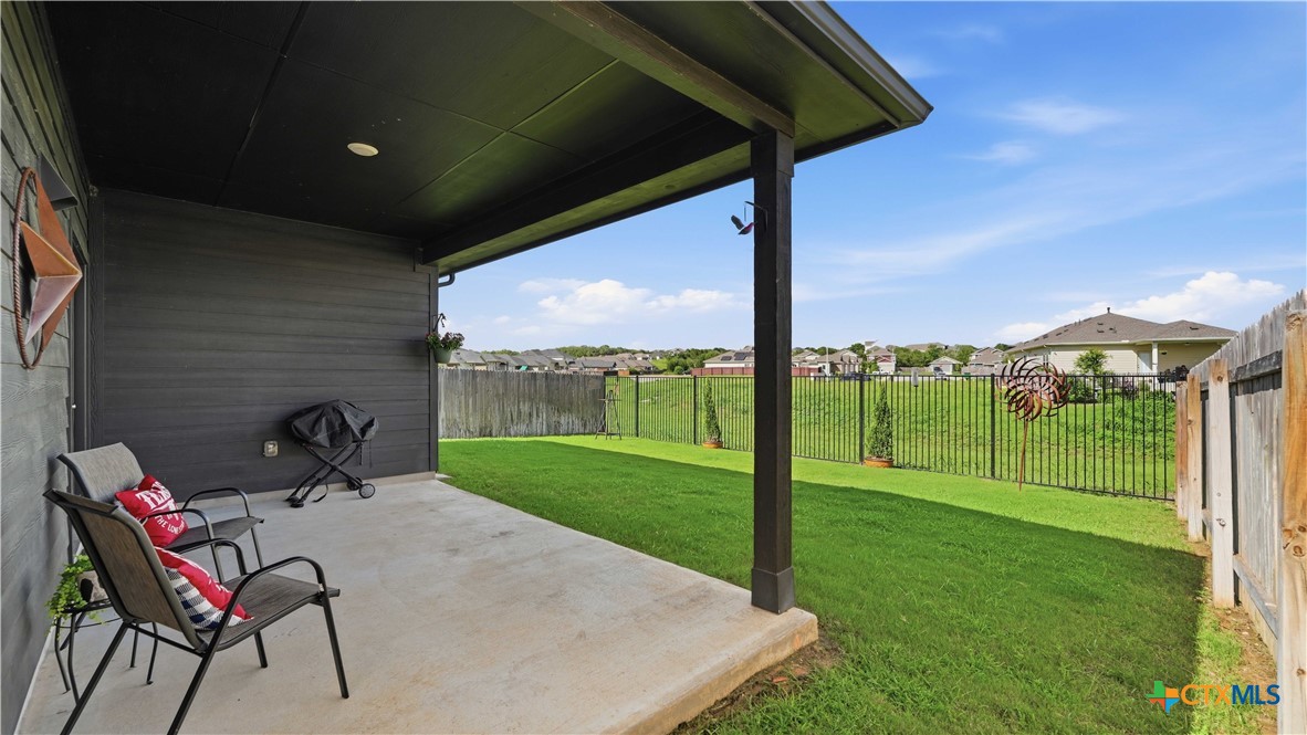 968 Blue Oak Boulevard Property Photo 5