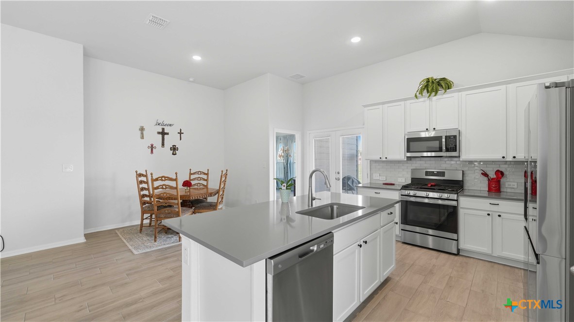 968 Blue Oak Boulevard Property Photo 7
