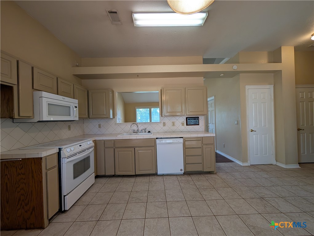 1043 Rivertree Drive Property Photo 10