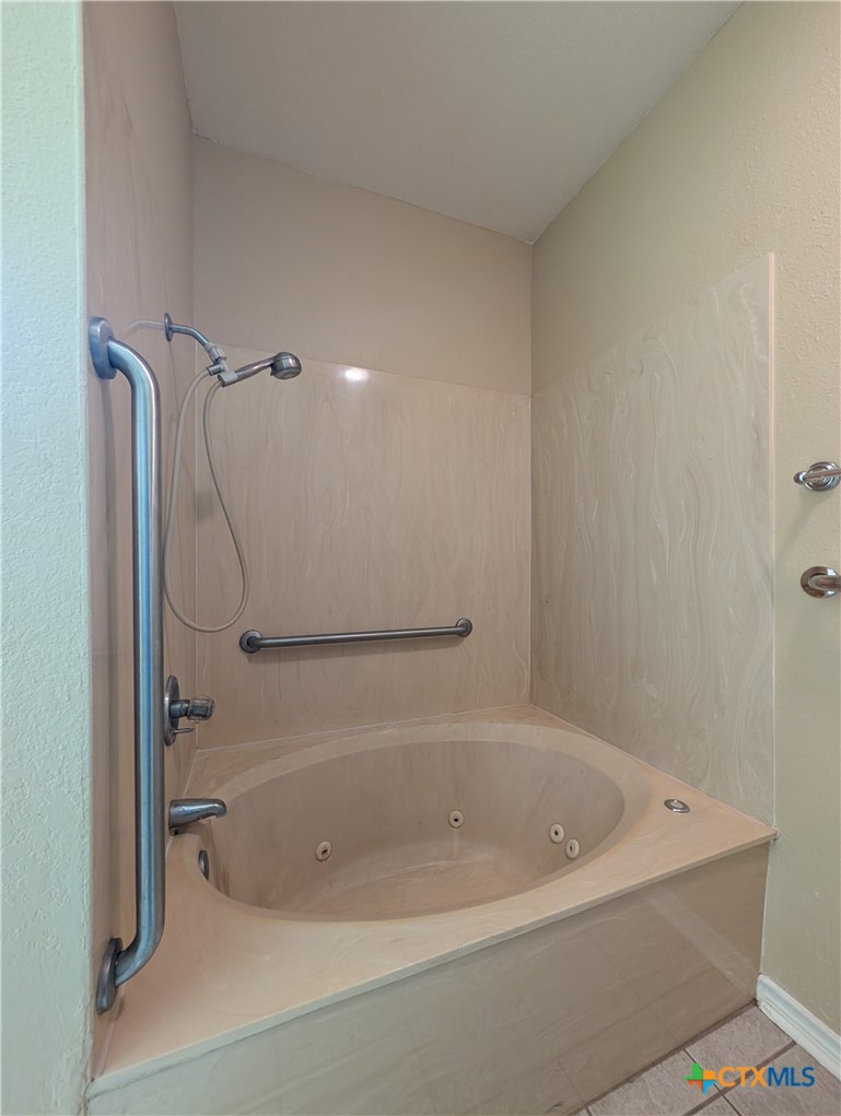 1043 Rivertree Drive Property Photo 19