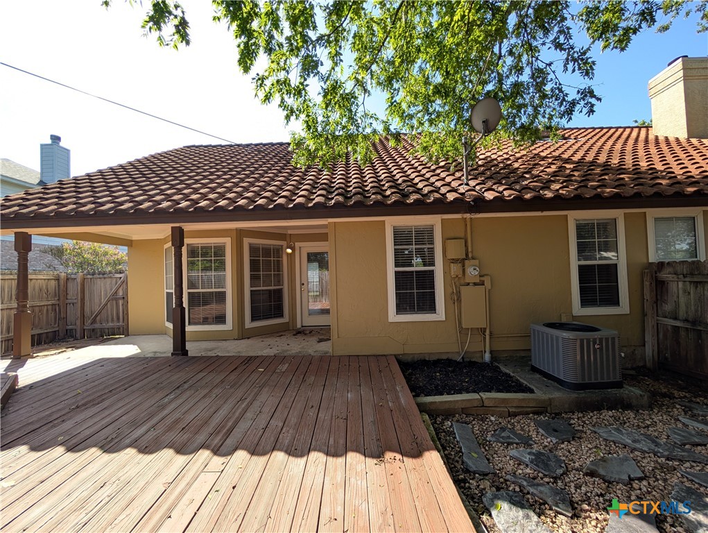 1043 Rivertree Drive Property Photo 22