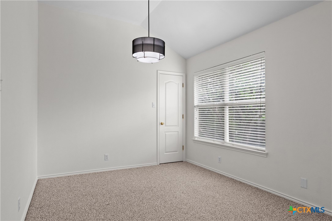 17 Nikita Drive Property Photo 12