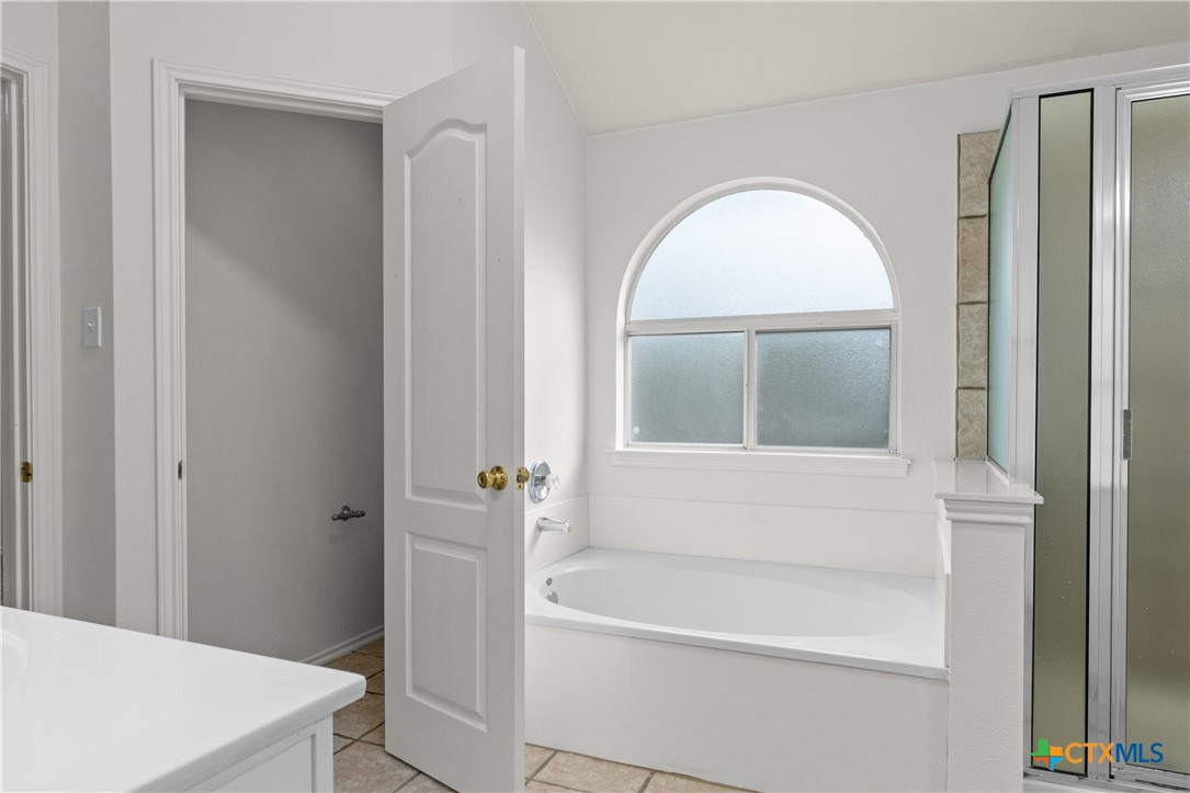 17 Nikita Drive Property Photo 16