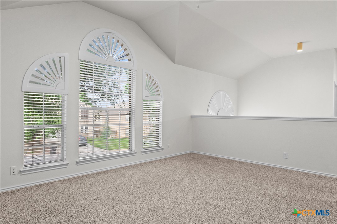17 Nikita Drive Property Photo 23