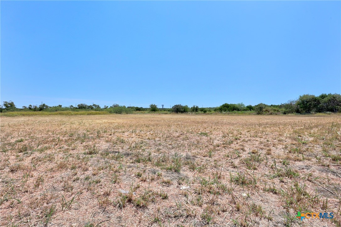 2062 Botts Drive Property Photo 4