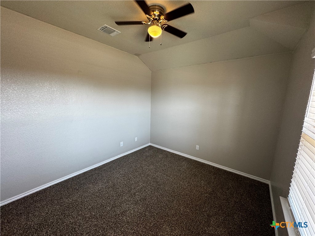 117 Minnie J Loop Property Photo 9