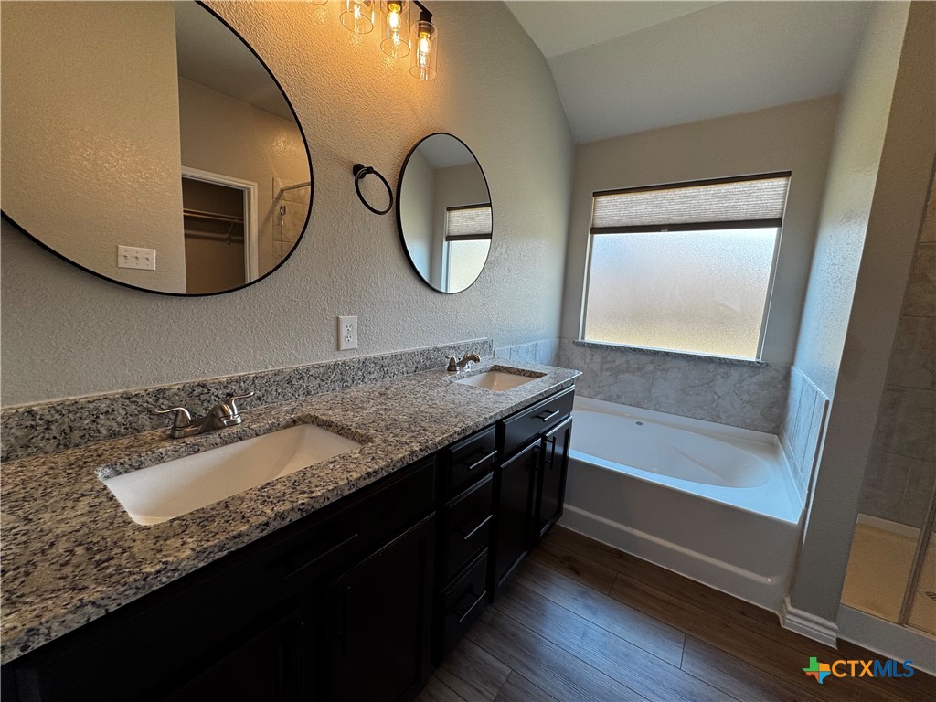 117 Minnie J Loop Property Photo 22