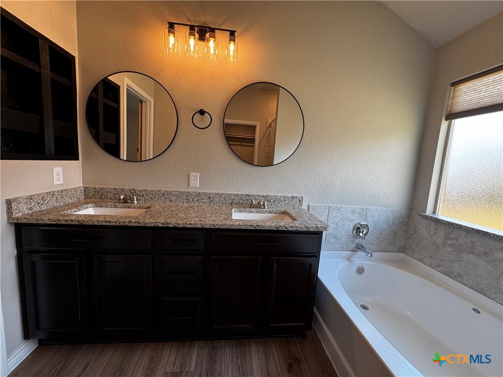 117 Minnie J Loop Property Photo 23