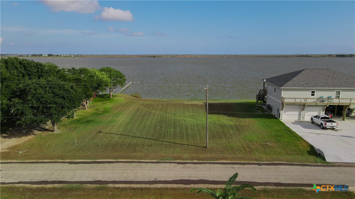 1664 W Bayshore Drive Property Photo 4