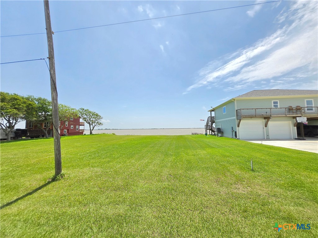1664 W Bayshore Drive Property Photo 7