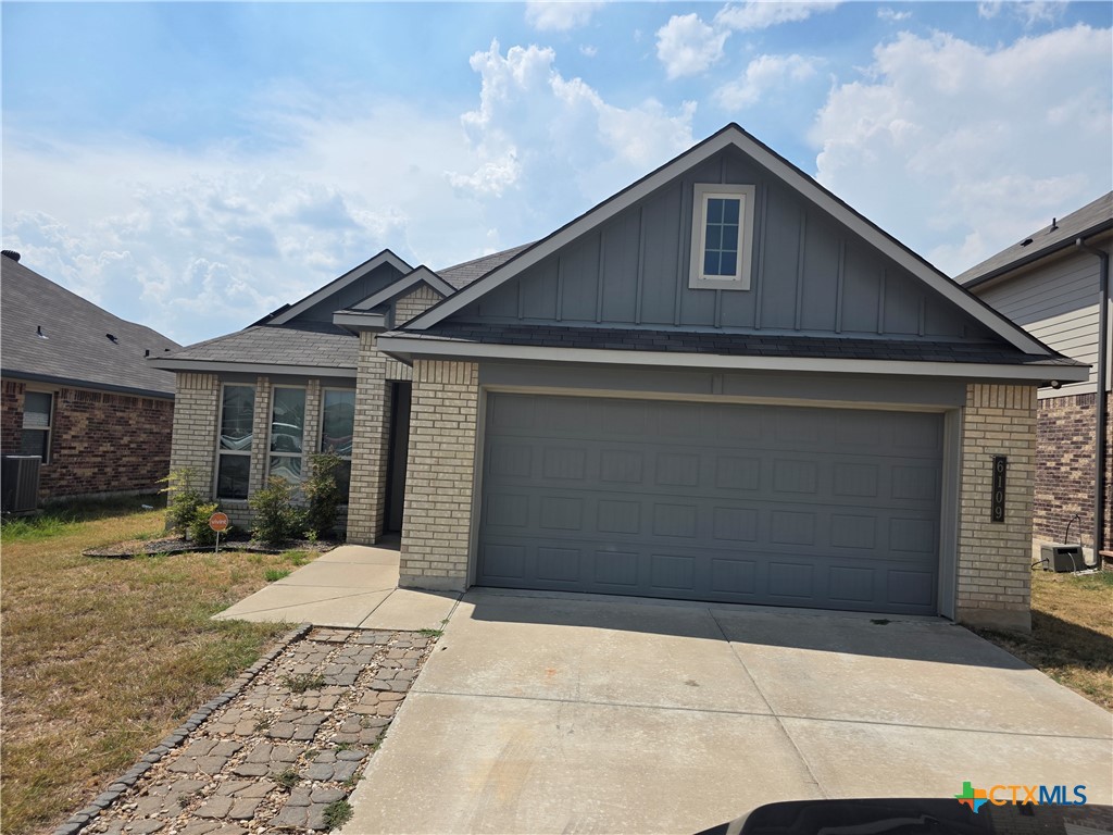 6109 Hercules Avenue Property Photo 1