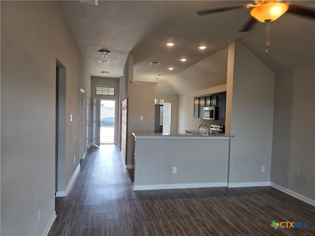 6109 Hercules Avenue Property Photo 4