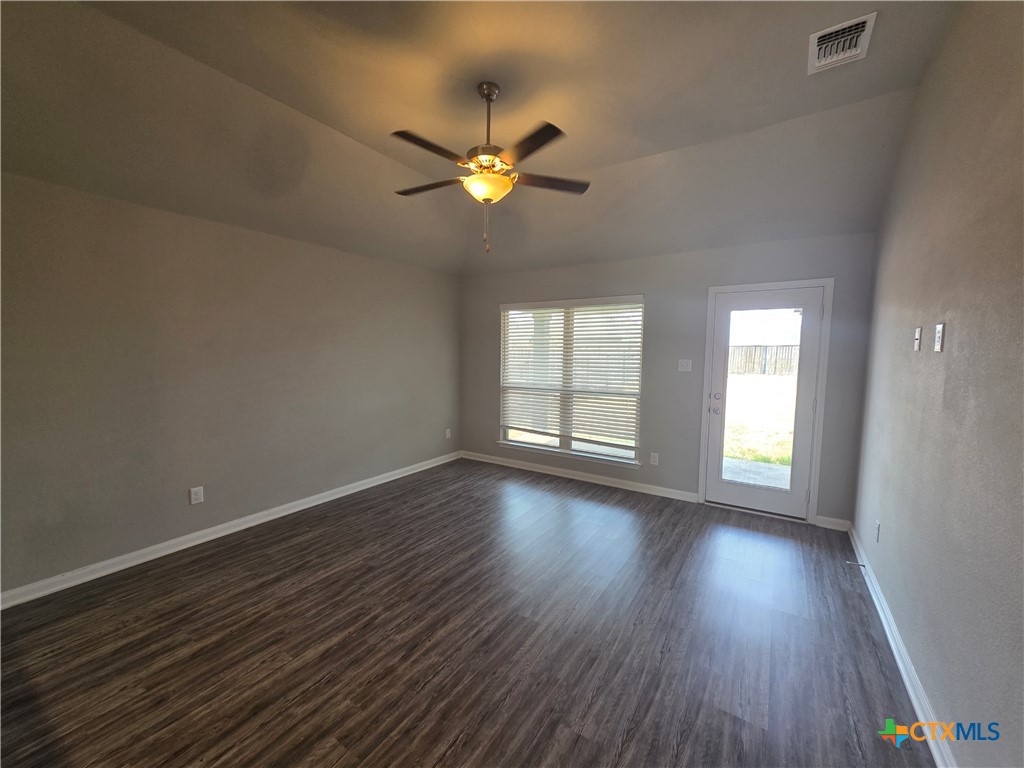 6109 Hercules Avenue Property Photo 5