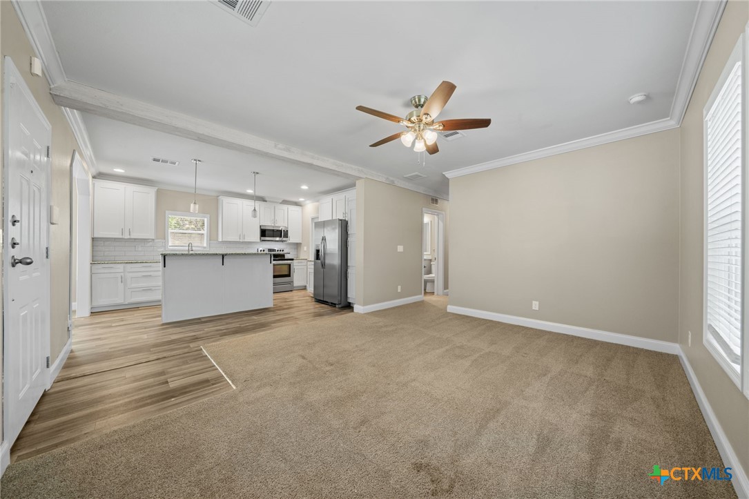 711 La Cresta Drive Property Photo 3