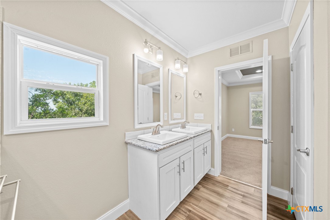 711 La Cresta Drive Property Photo 17