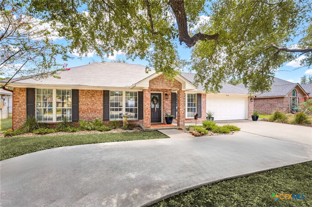 1510 Shadow Walk Property Photo 3