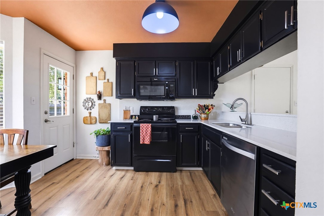 1510 Shadow Walk Property Photo 8