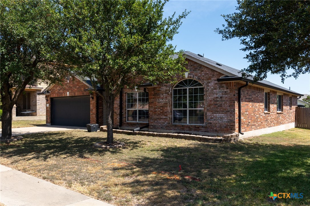 6104 Charlotte Lane Property Photo 3