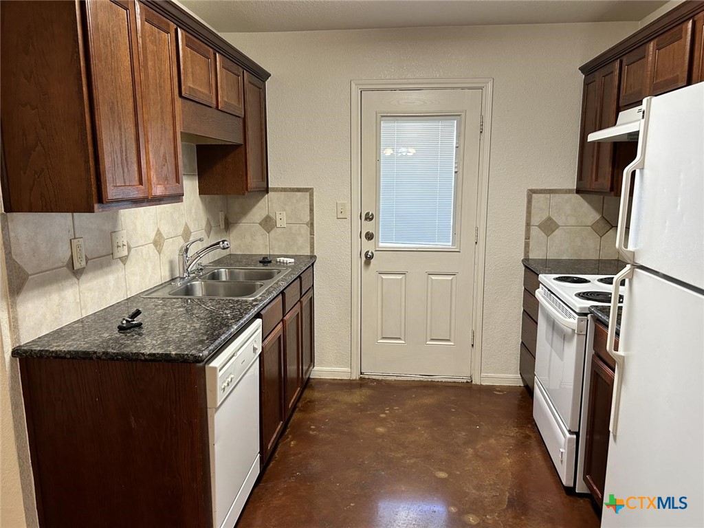 5014 205 Loop A Property Photo 4
