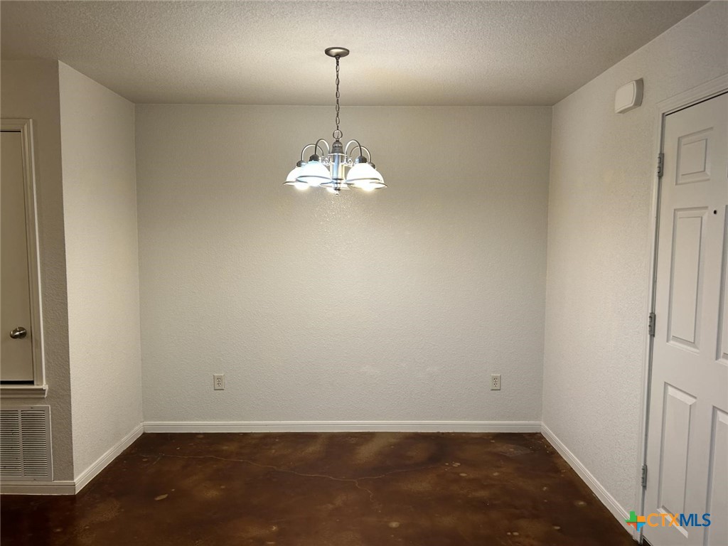 5014 205 Loop A Property Photo 6