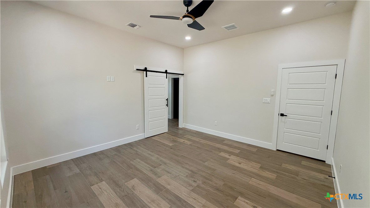 7008 Circle Oak Drive Property Photo 16