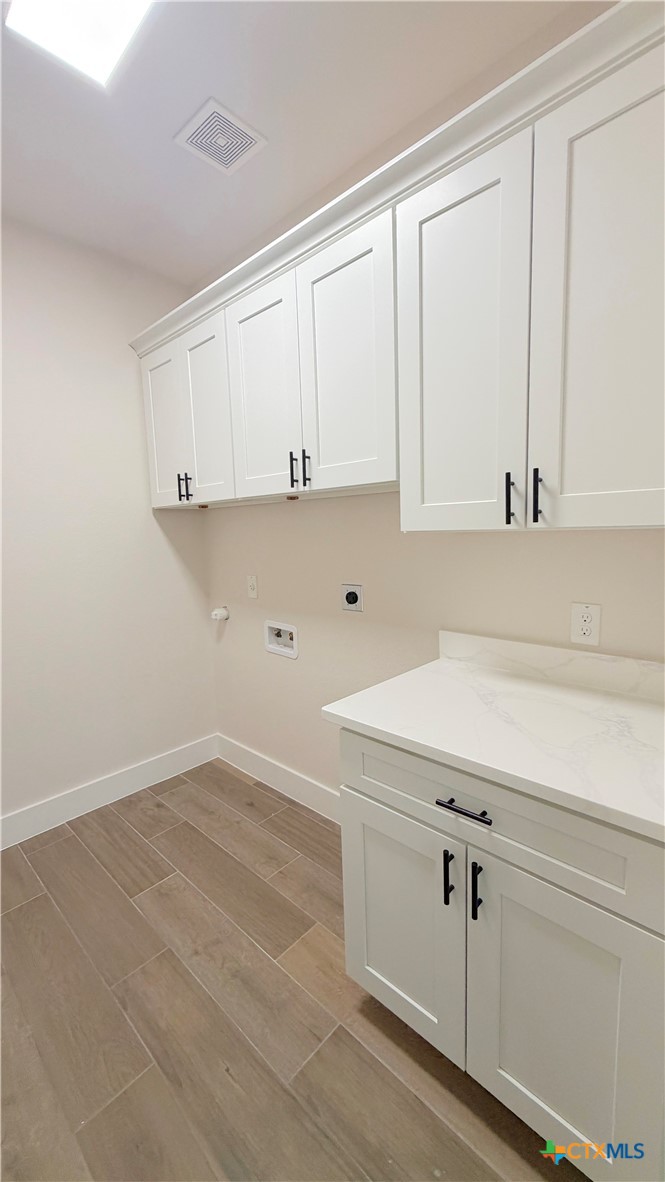 7008 Circle Oak Drive Property Photo 24