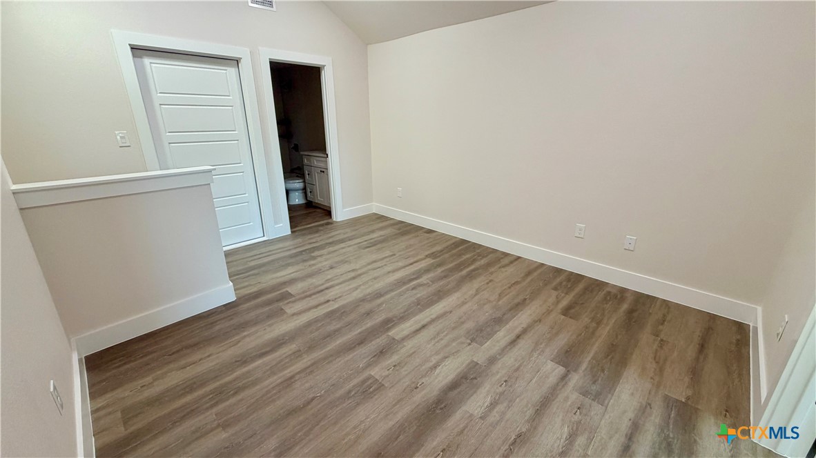 7008 Circle Oak Drive Property Photo 33