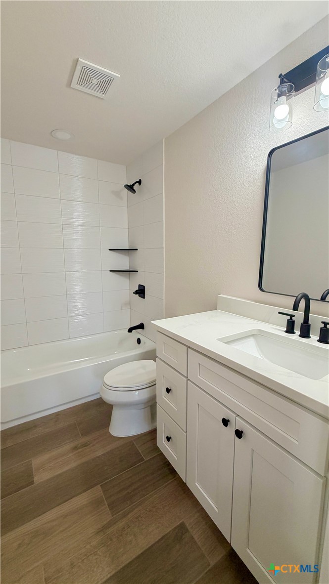 7008 Circle Oak Drive Property Photo 37