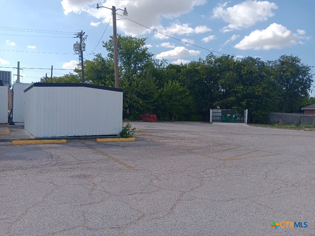 829 W Rancier Avenue Property Photo 3