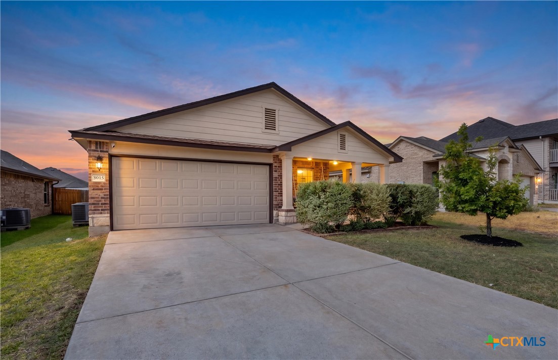 8915 Sky Crest Drive Property Photo 1