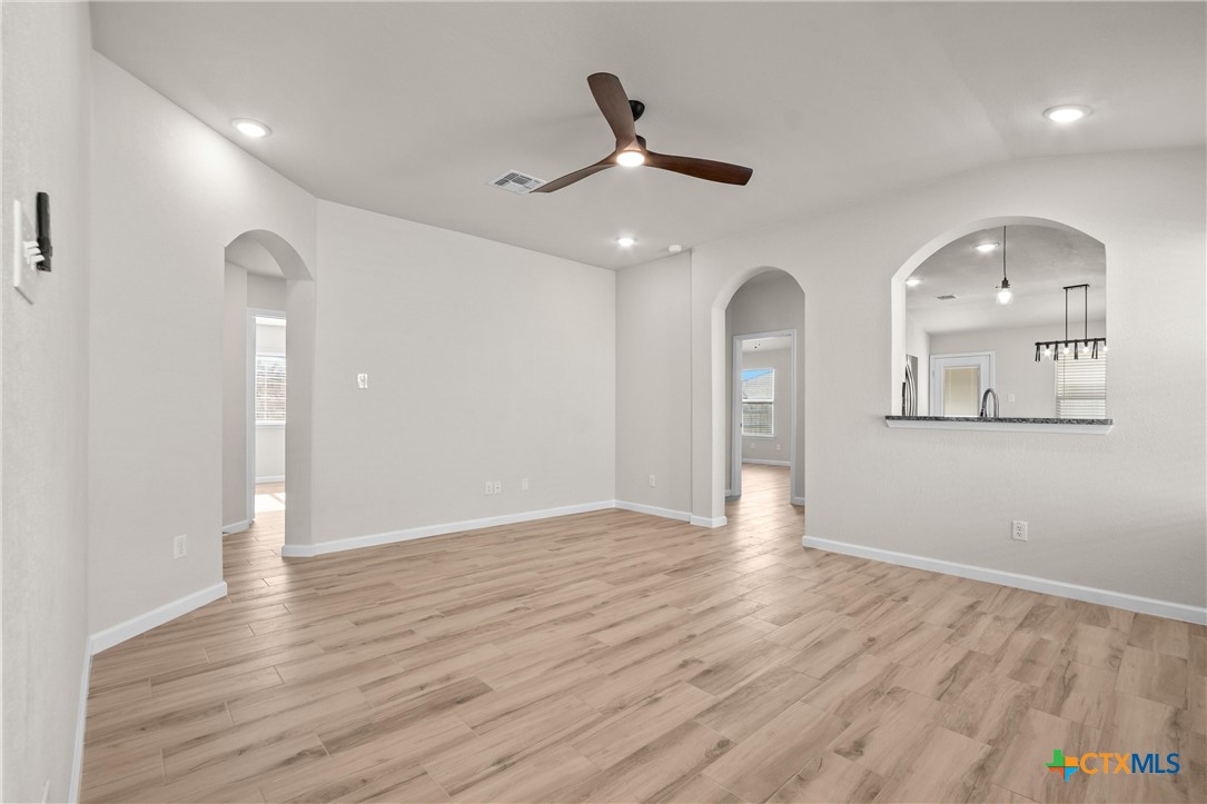 8915 Sky Crest Drive Property Photo 17