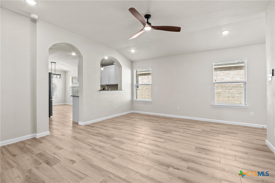 8915 Sky Crest Drive Property Photo 18