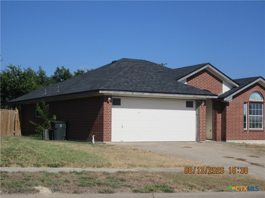 3825 Oak Valley Drive Property Photo 2