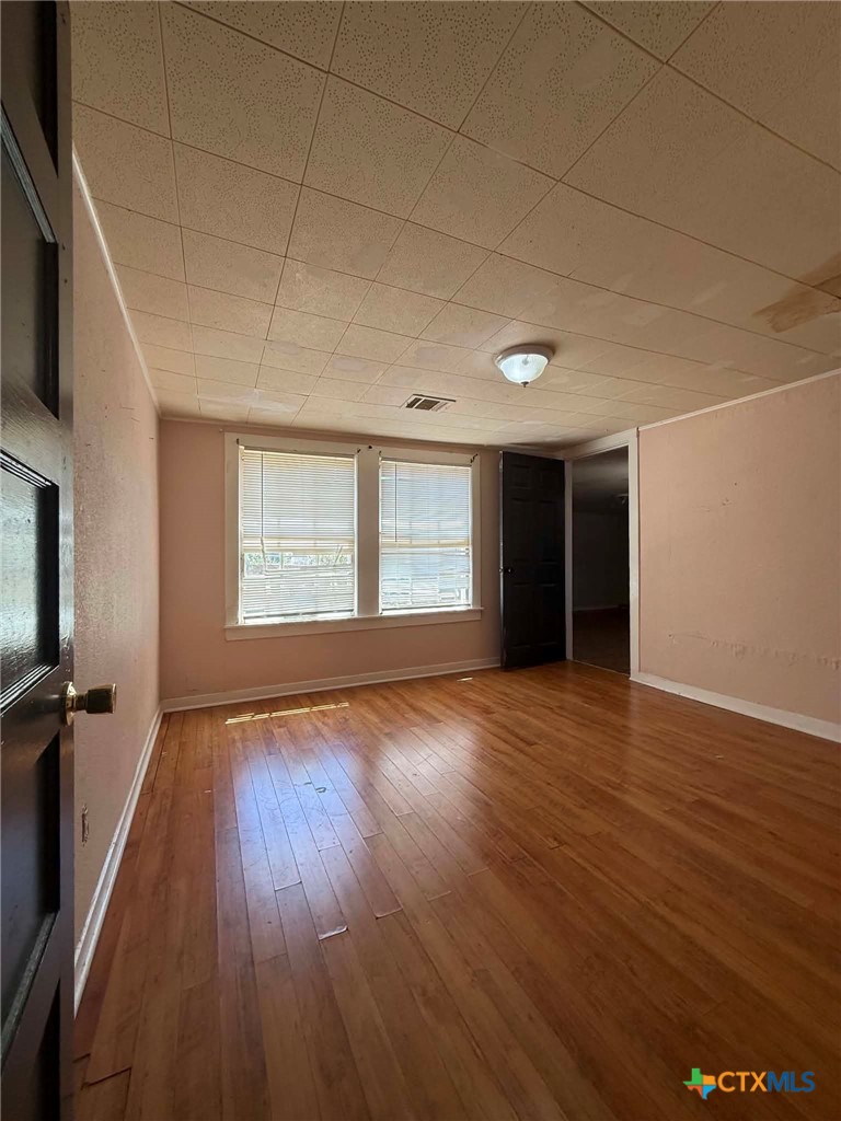 206 W Avenue B Property Photo 15