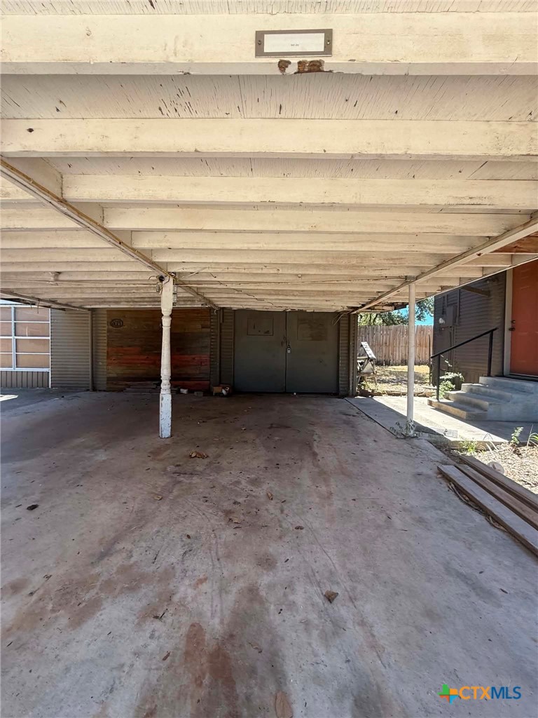 206 W Avenue B Property Photo 18