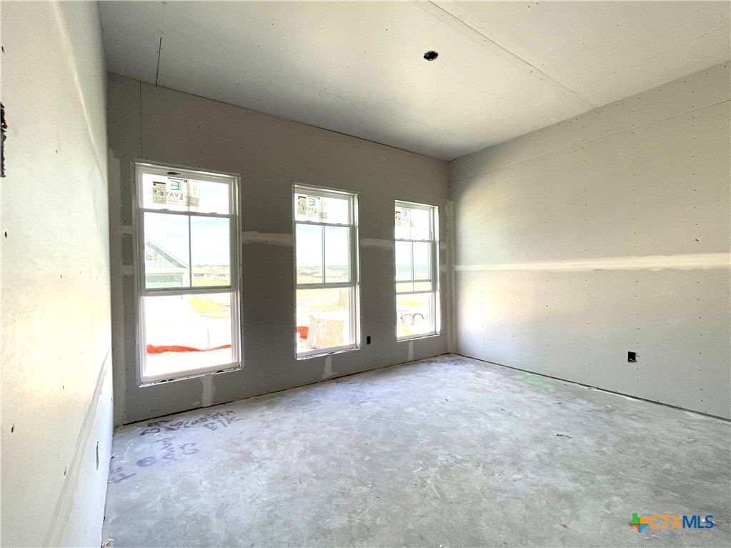 335 Pathfinder Drive Property Photo 3