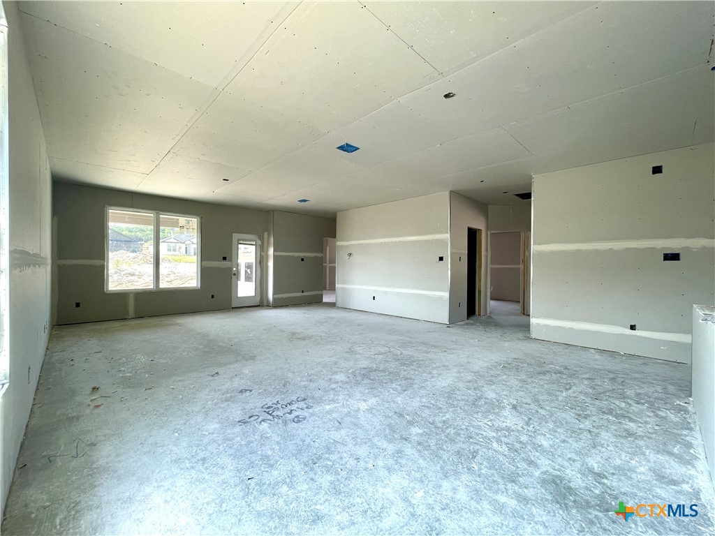 335 Pathfinder Drive Property Photo 8