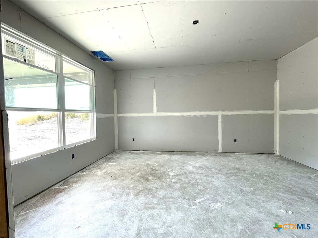 335 Pathfinder Drive Property Photo 9