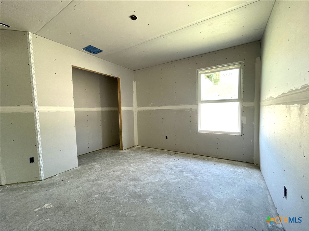 335 Pathfinder Drive Property Photo 14