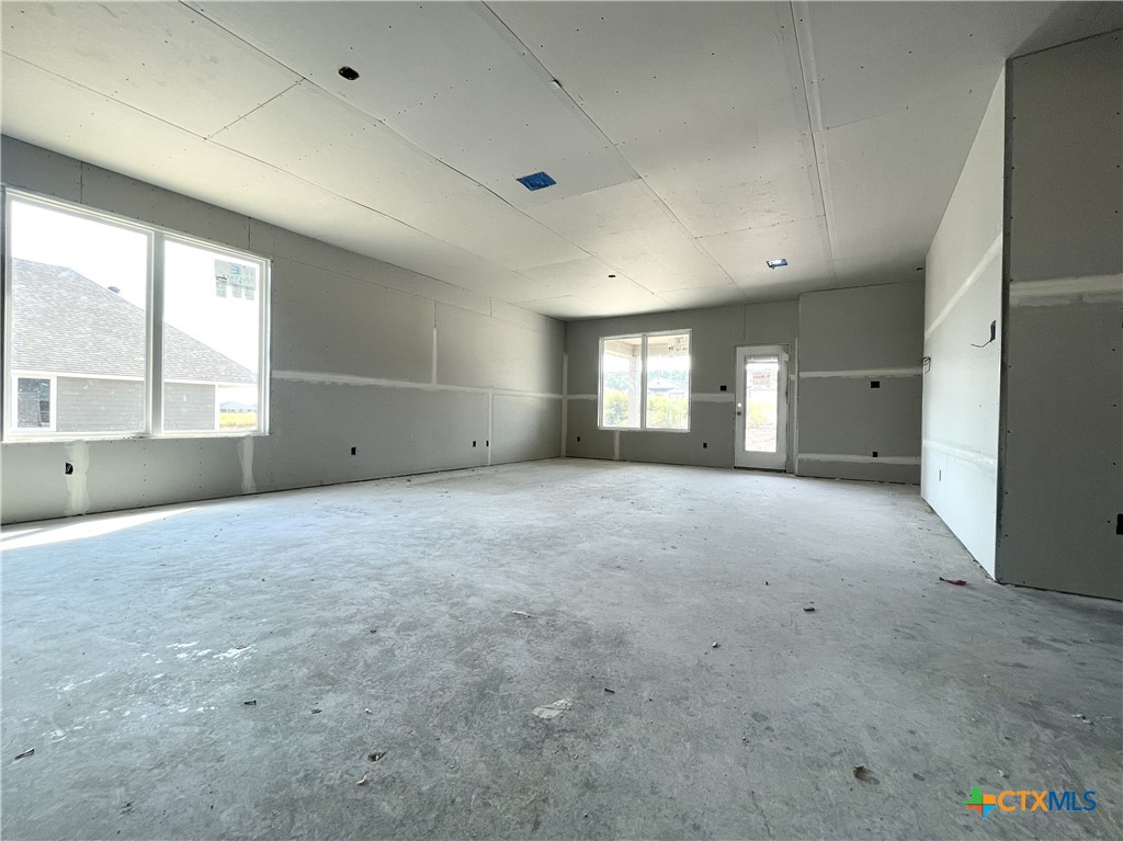 335 Pathfinder Drive Property Photo 16