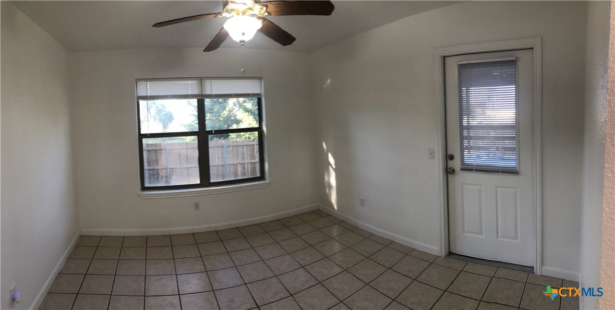 2744 N Heynis Property Photo 17